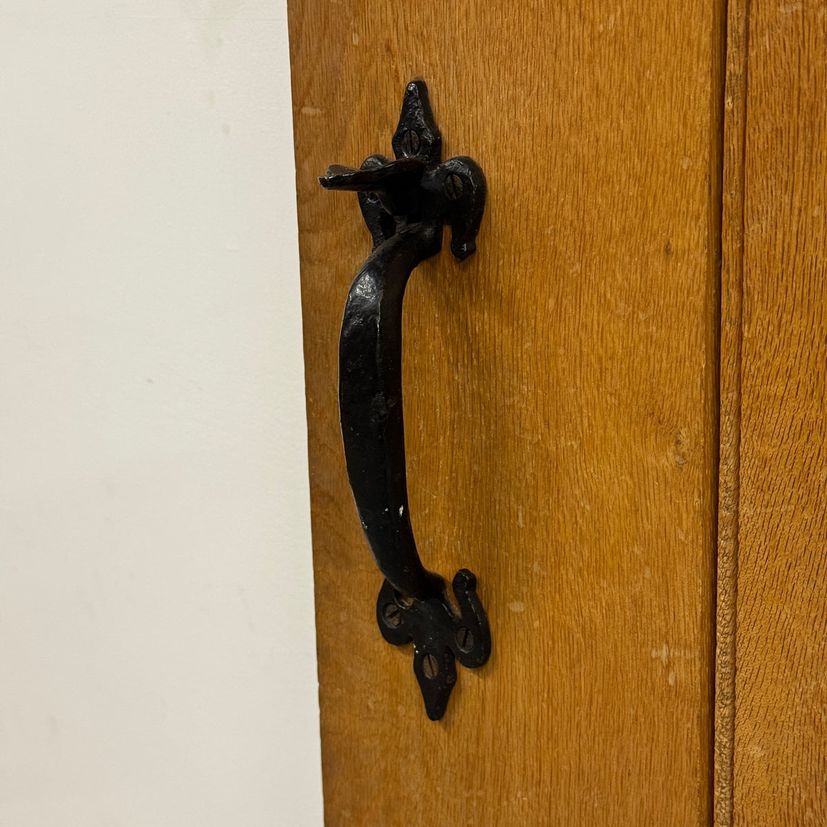 (Copy) (Copy) (Copy) Antique Victorian Pine Latch Door - 191cm x 75.5cm x 2cm | The Architectural Forum