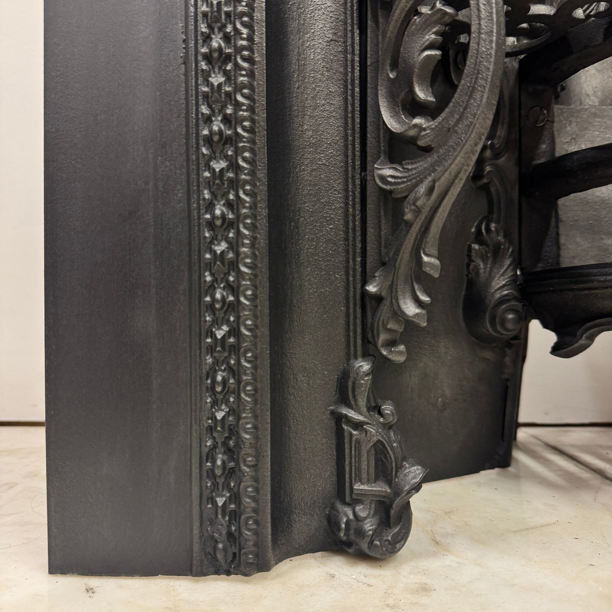 Antique Ornate Georgian Cast Iron Hob Grate Insert | The Architectural Forum