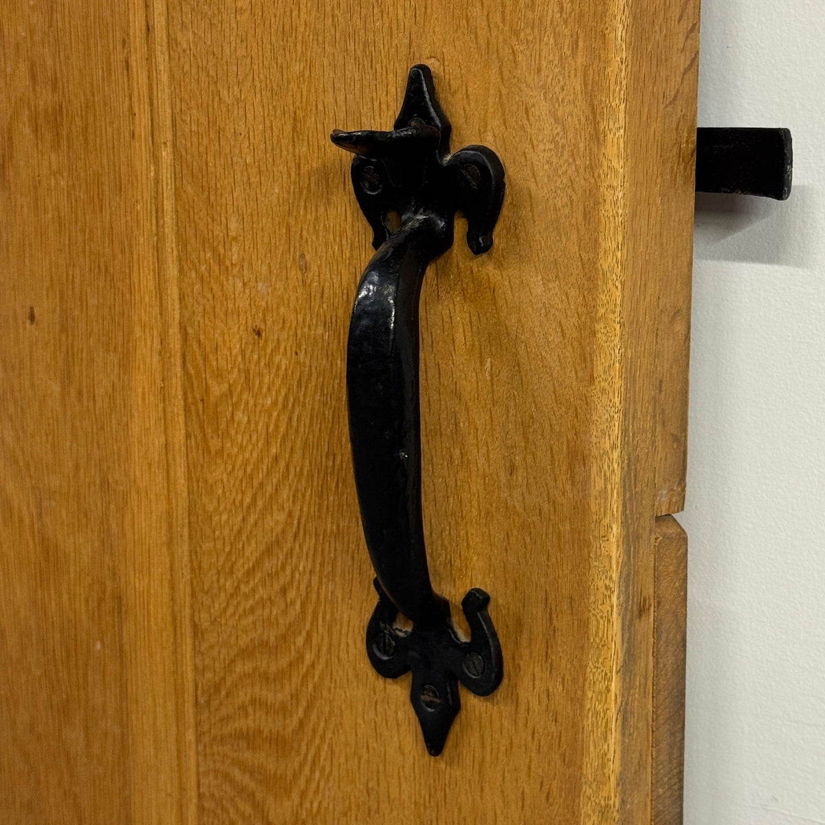 (Copy) (Copy) (Copy) (Copy) Antique Victorian Pine Latch Door - 191cm x 75.5cm x 2cm | The Architectural Forum