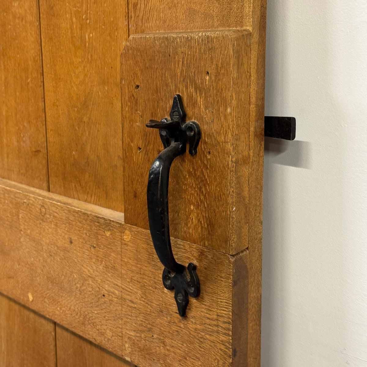 Antique Victorian Pine Latch Door - 189cm x 75.5cm x 2.5cm | The Architectural Forum