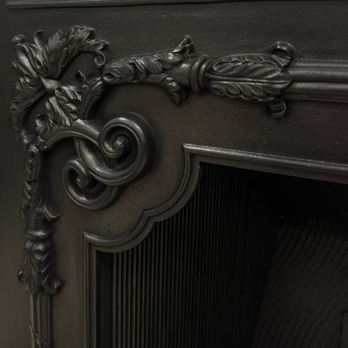 Antique Georgian Cast Iron Register Grate Fireplace | The Architectural Forum