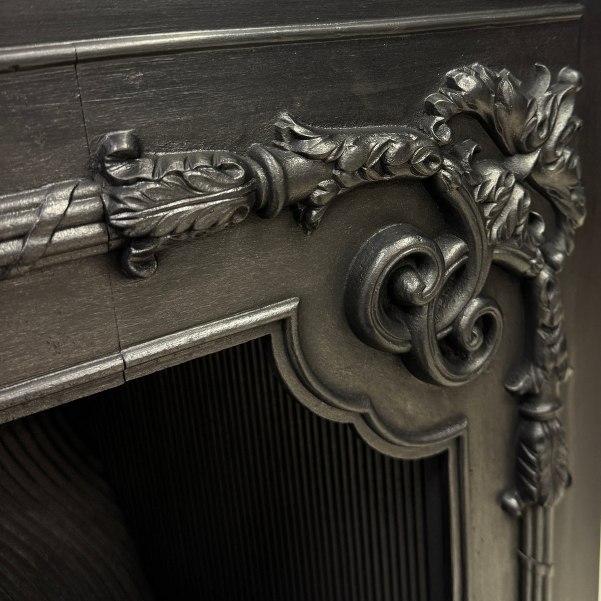 Antique Georgian Cast Iron Register Grate Fireplace | The Architectural Forum