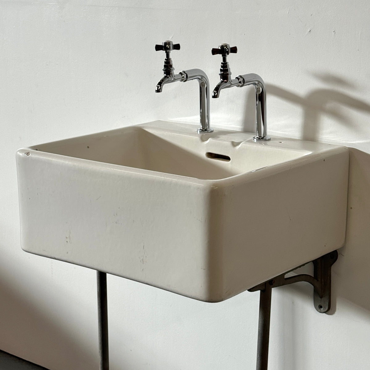 (Copy) Reclaimed C.P Hart Sink on Chrome Legs | The Architectural Forum