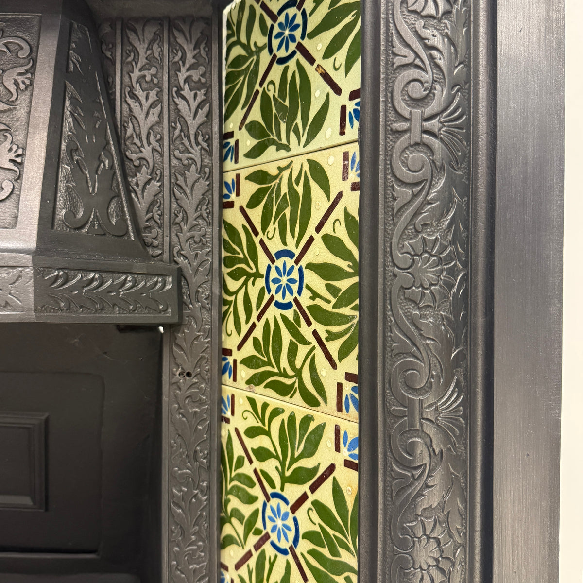 Antique Victorian Fireplace Insert With Josiah Wedgwood Tiles | The Architectural Forum