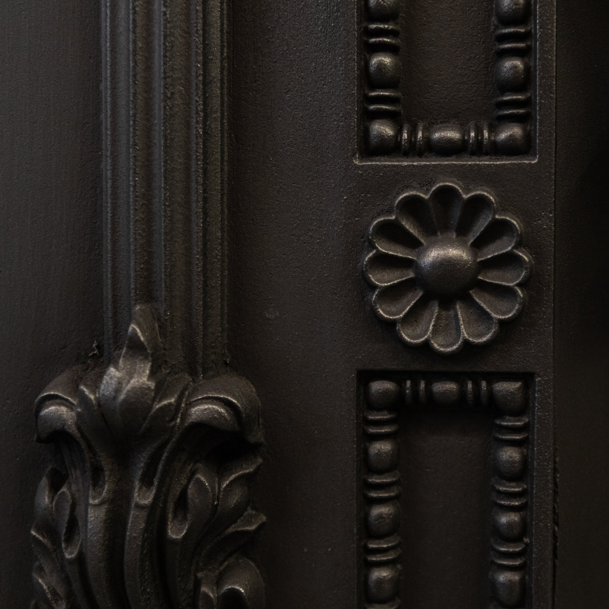 Antique Cast Iron Register Grate with Ornate Detailing