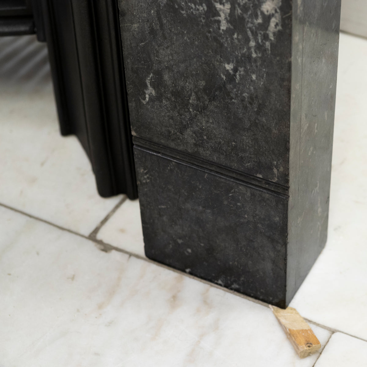 Antique Georgian Kilkenny Marble Fire Surround & Insert