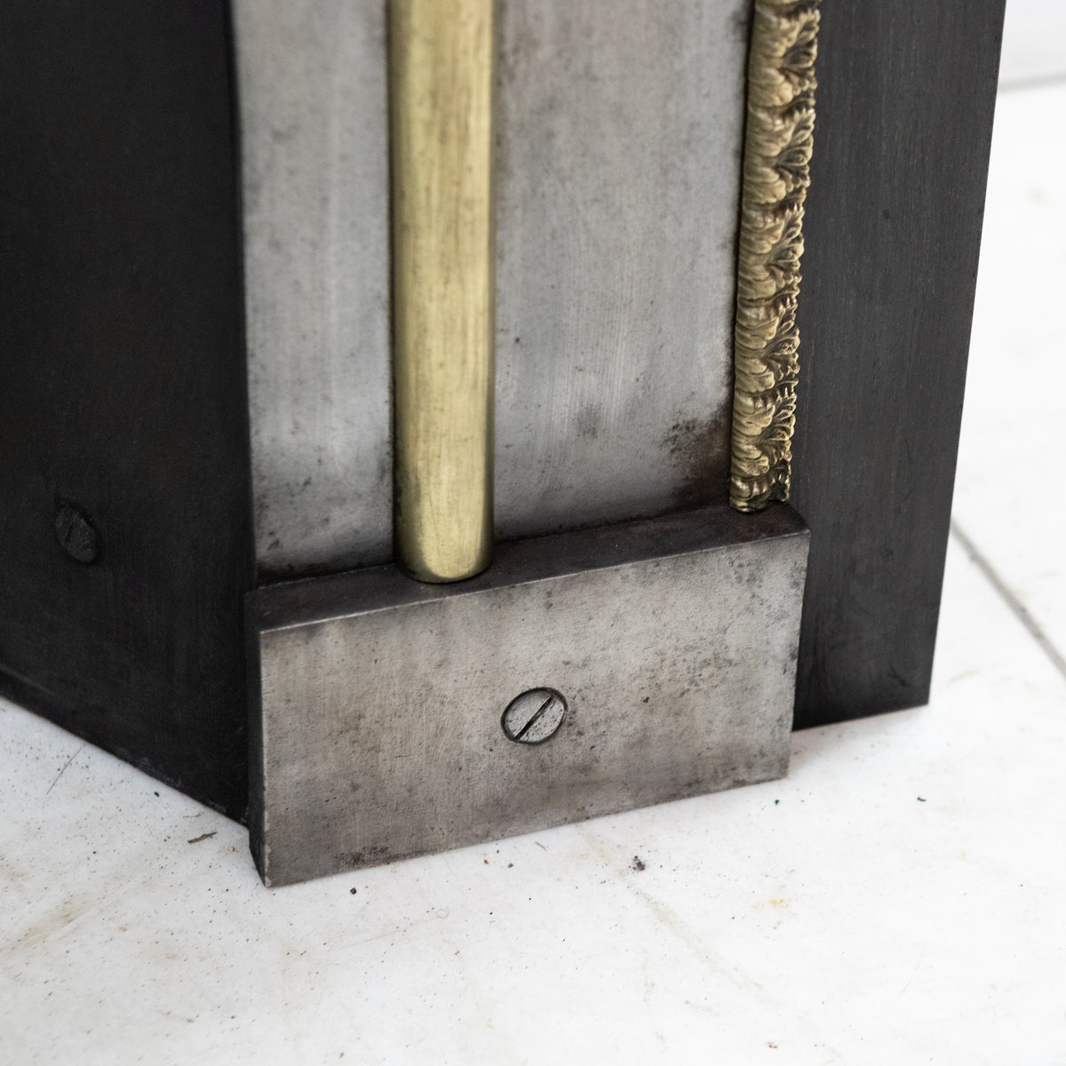 Antique Georgian Polished Hob Grate with Brass Mounts