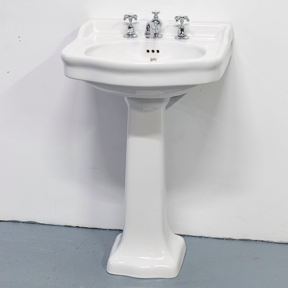 Lefroy Brooks Basin On Pedestal With Taps | La Chapelle Sink on Stand | The Architectural Forum