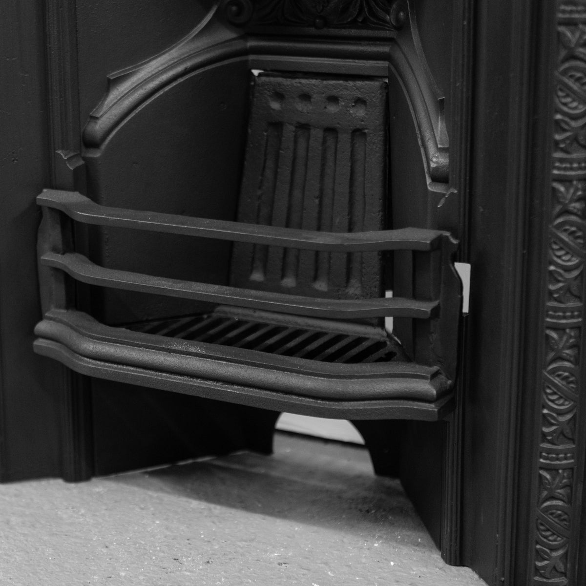 Antique Cast Iron Victorian Fireplace Insert