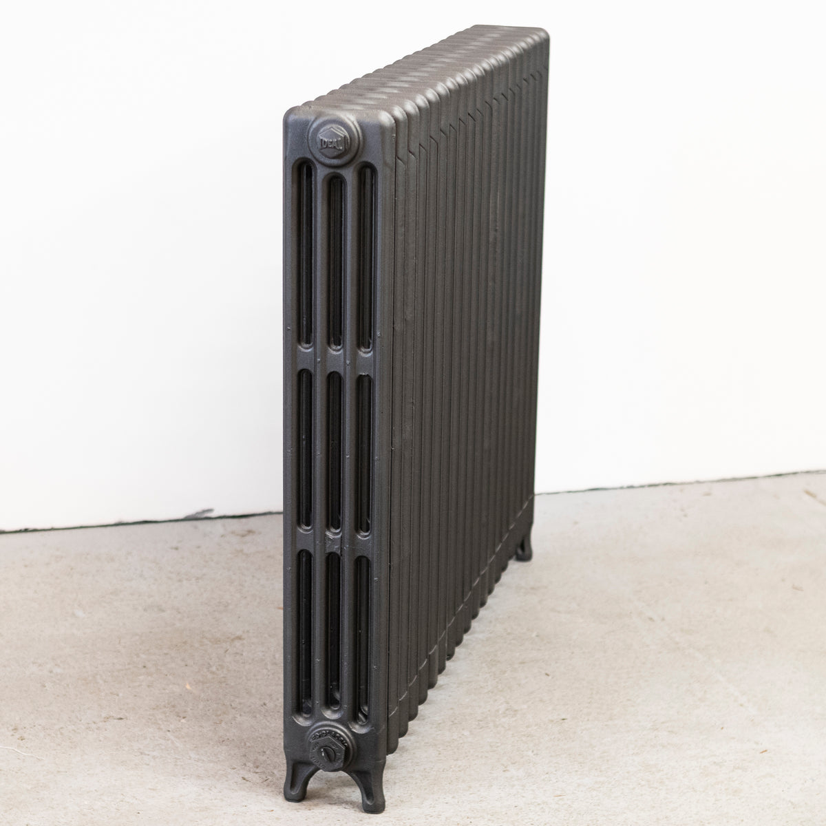 Antique Cast Iron Radiator | 15 Sections 88cm | The Architectural Forum
