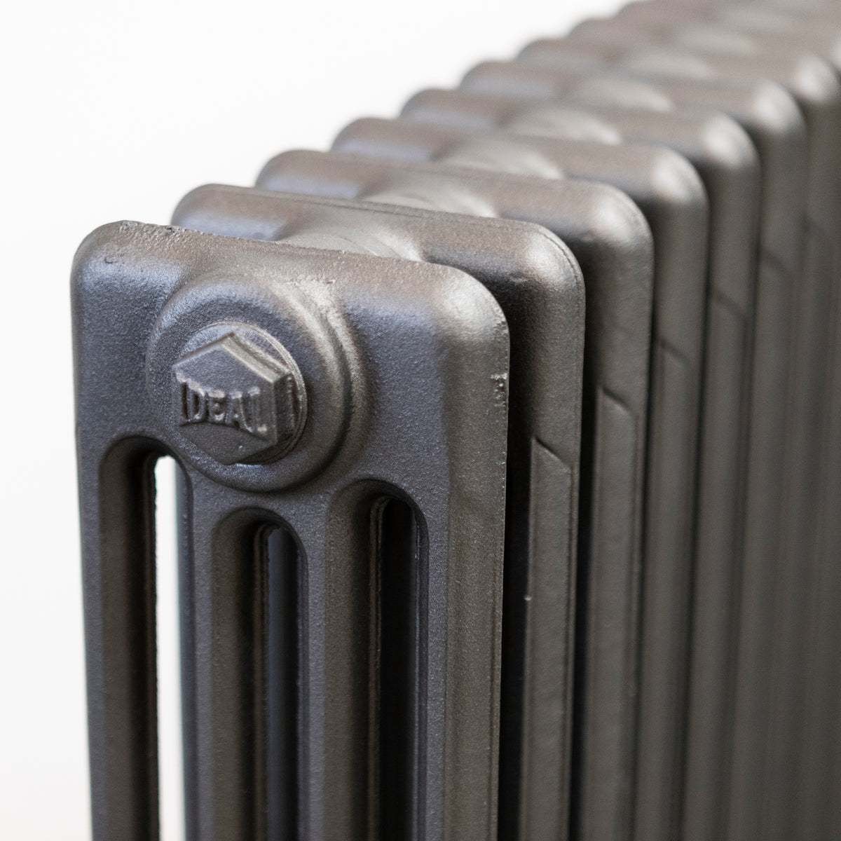 Antique Cast Iron Radiator | 15 Sections 88cm | The Architectural Forum