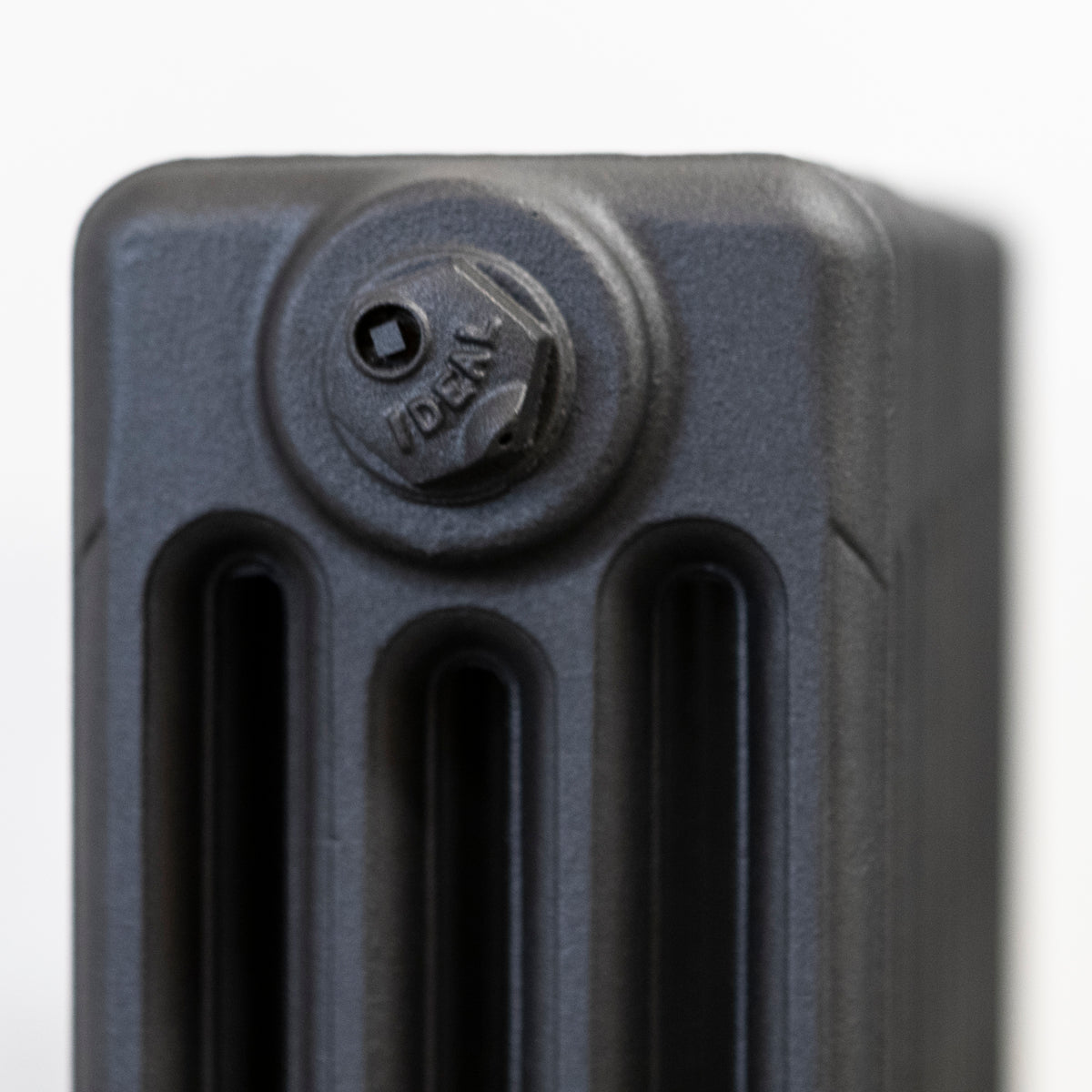 Antique Cast Iron Radiator | 15 Sections 88cm | The Architectural Forum