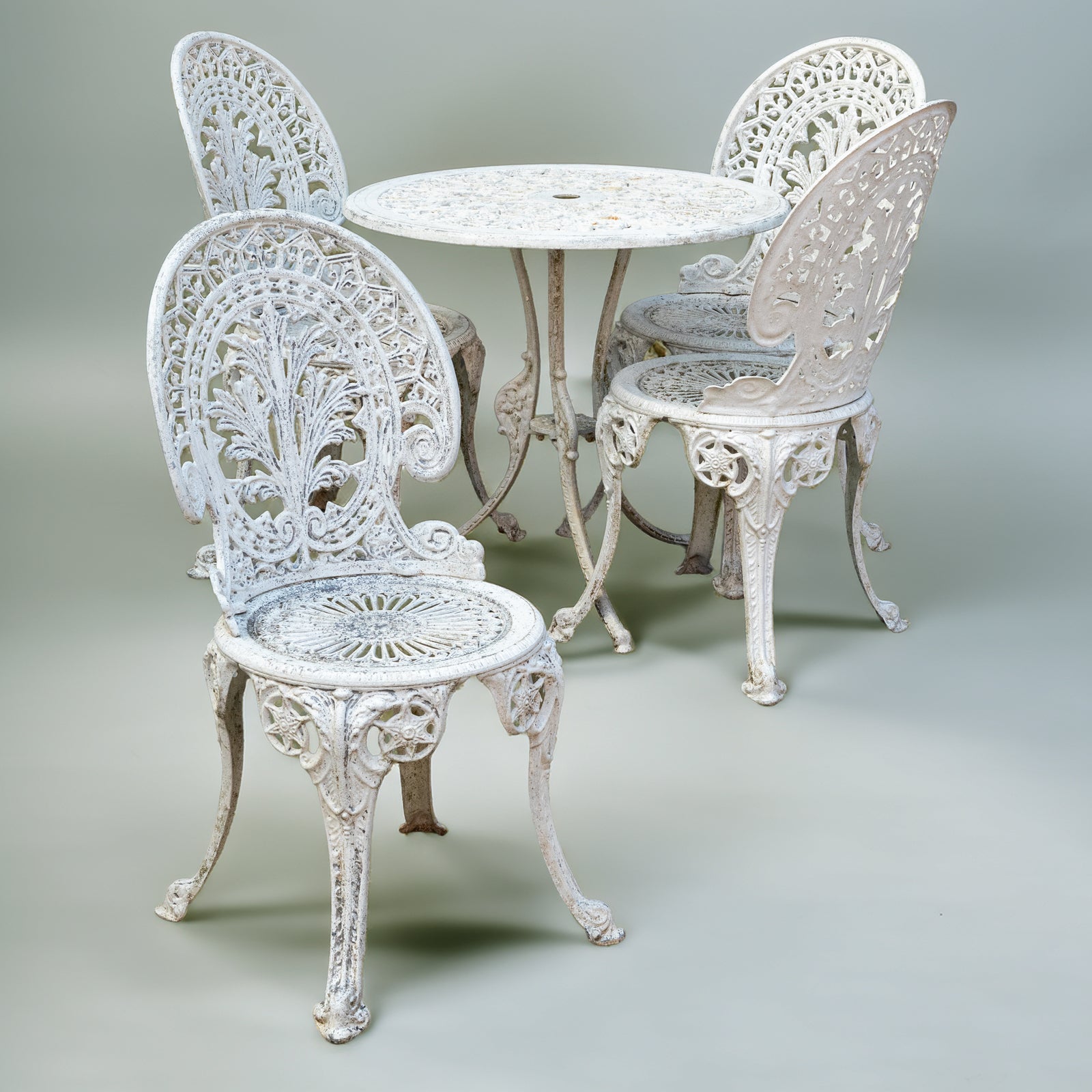 Reclaimed Jardine Leisure Coalbrookdale Patio Set | The Architectural Forum