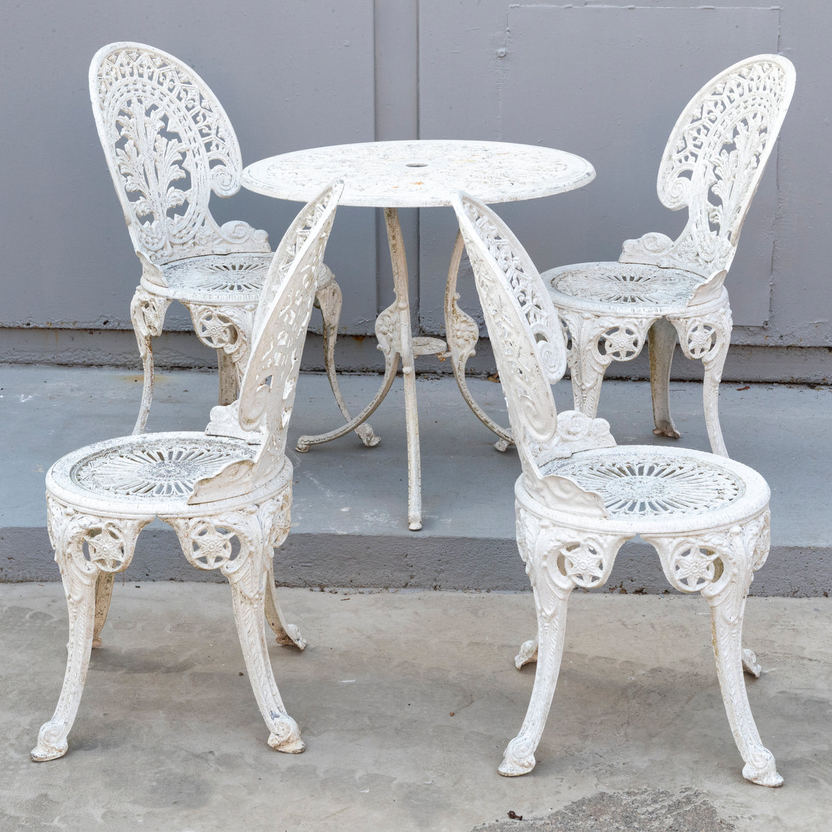 Reclaimed Jardine Leisure Coalbrookdale Patio Set | The Architectural Forum
