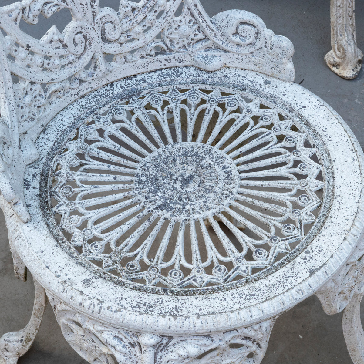Reclaimed Jardine Leisure Coalbrookdale Patio Set | The Architectural Forum