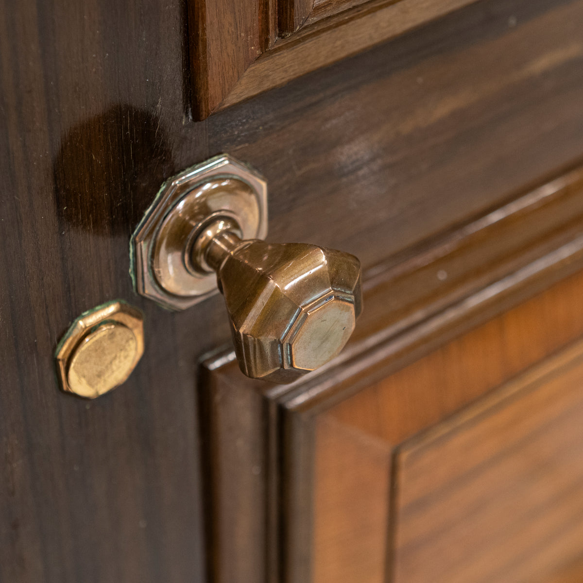 Walnut Cloakroom Doors Reclaimed From Clothworkers&#39; Hall | The Architectural Forum