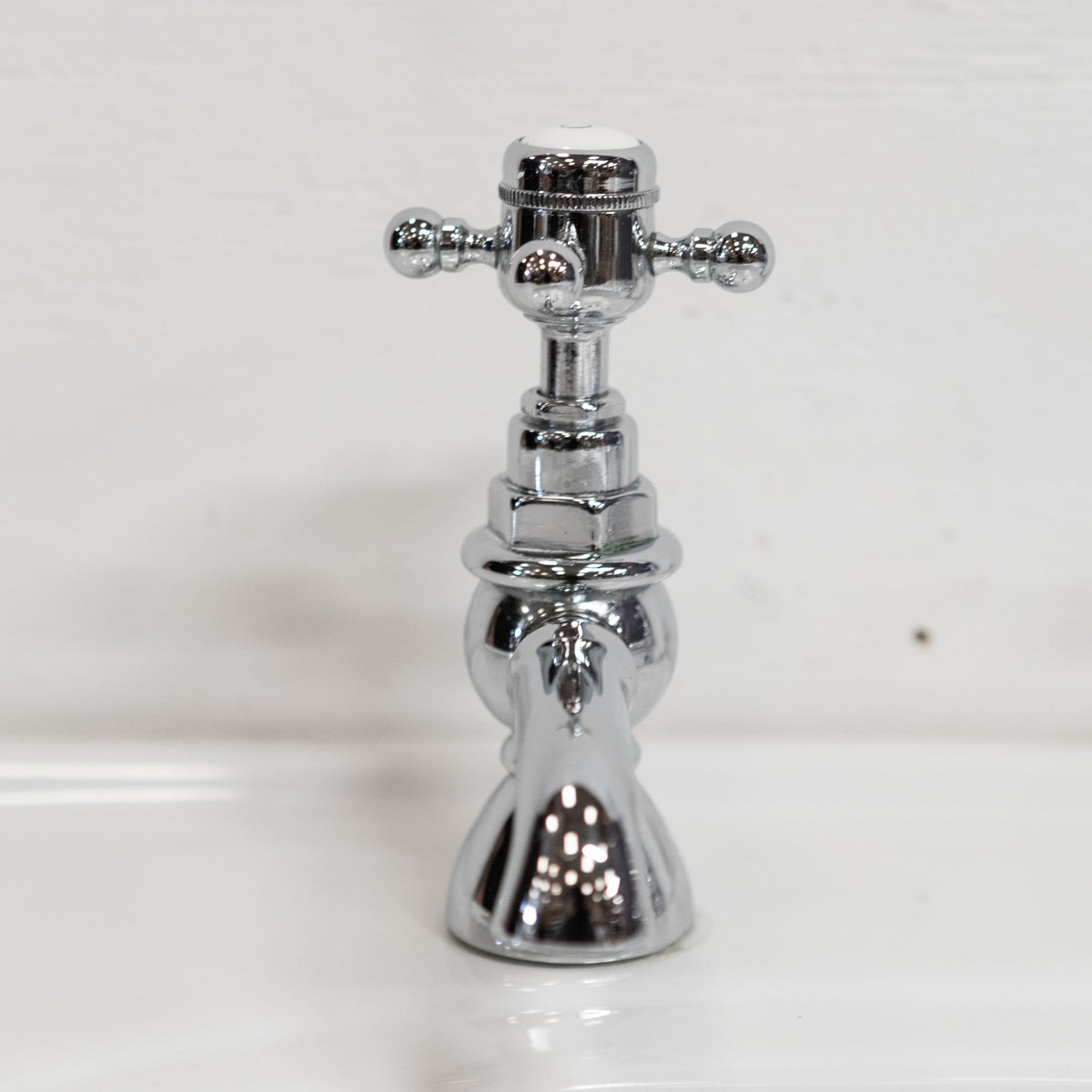 Large Reclaimed Console Sink on Legs | Pedestal Basin | The Architectural Forum