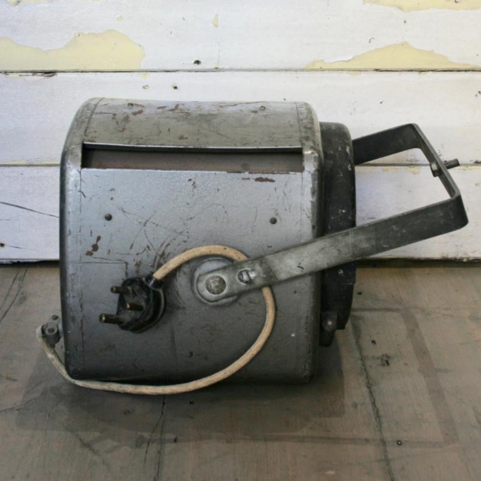 Vintage Theatre Stage Light | The Architectural Forum