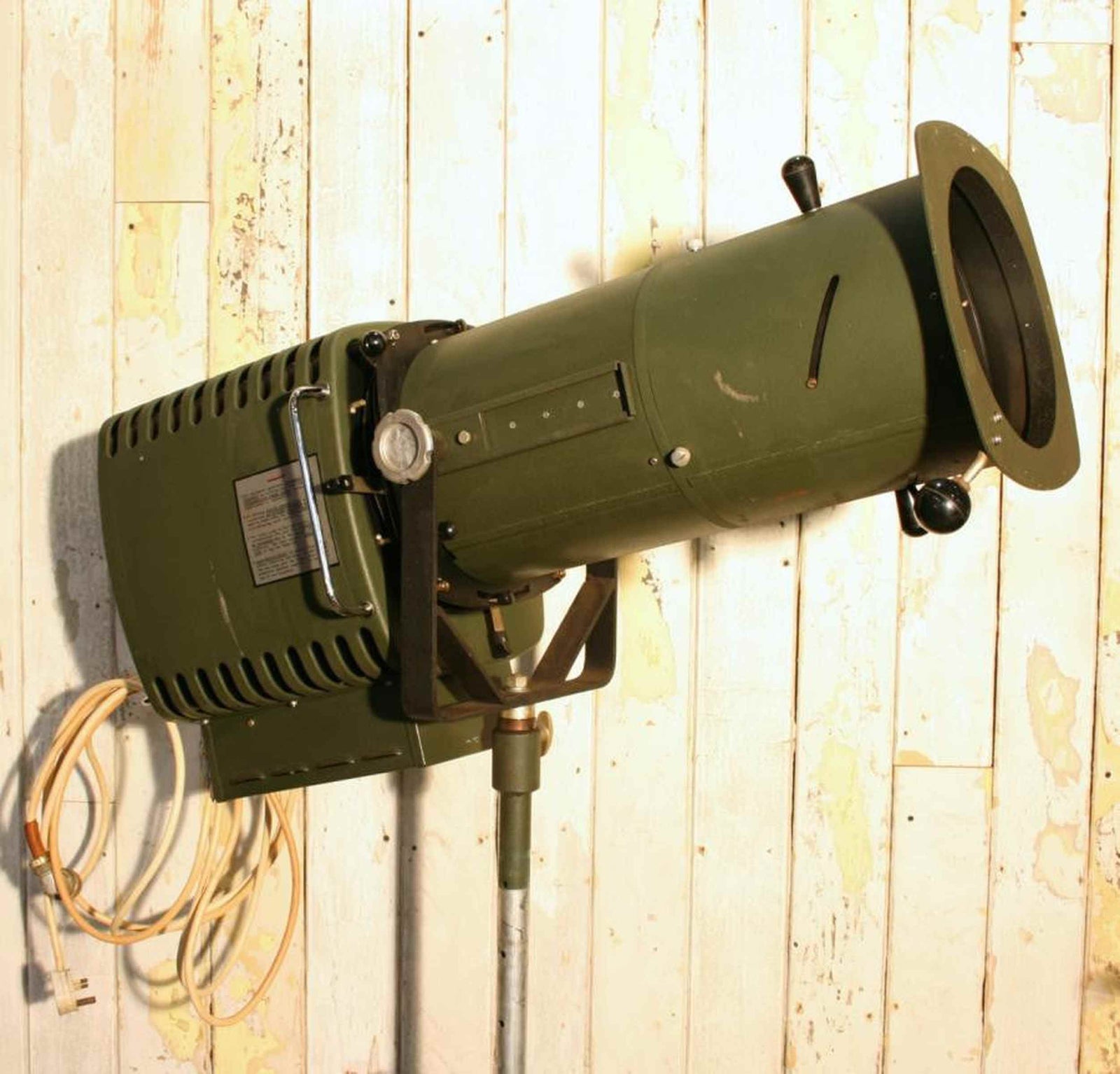 Strand Stage Light | The Architectural Forum