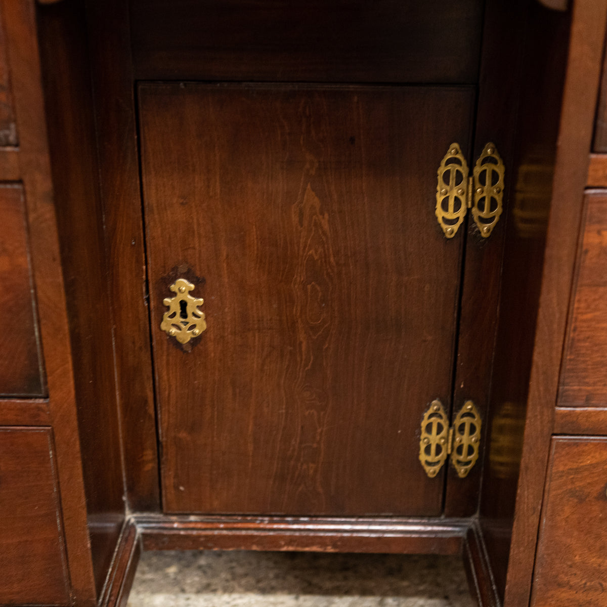 Antique Georgian Mahogany Kneehole Desk | The Architectural Forum