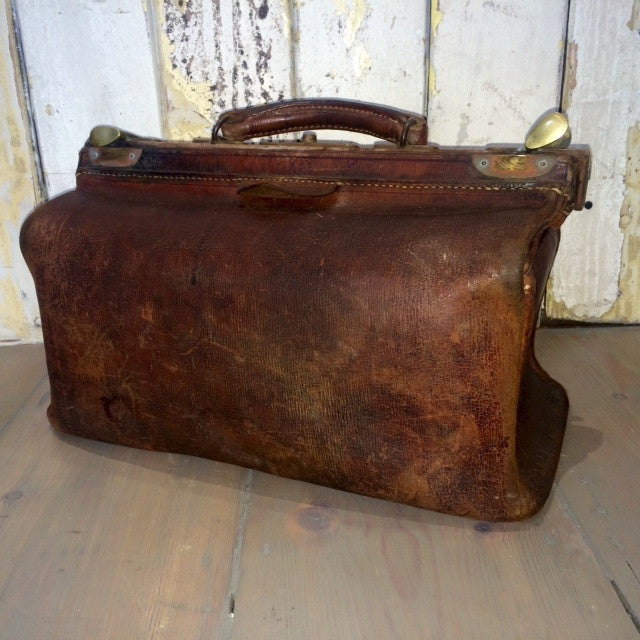 Gladstone Medical Bag | The Architectural Forum