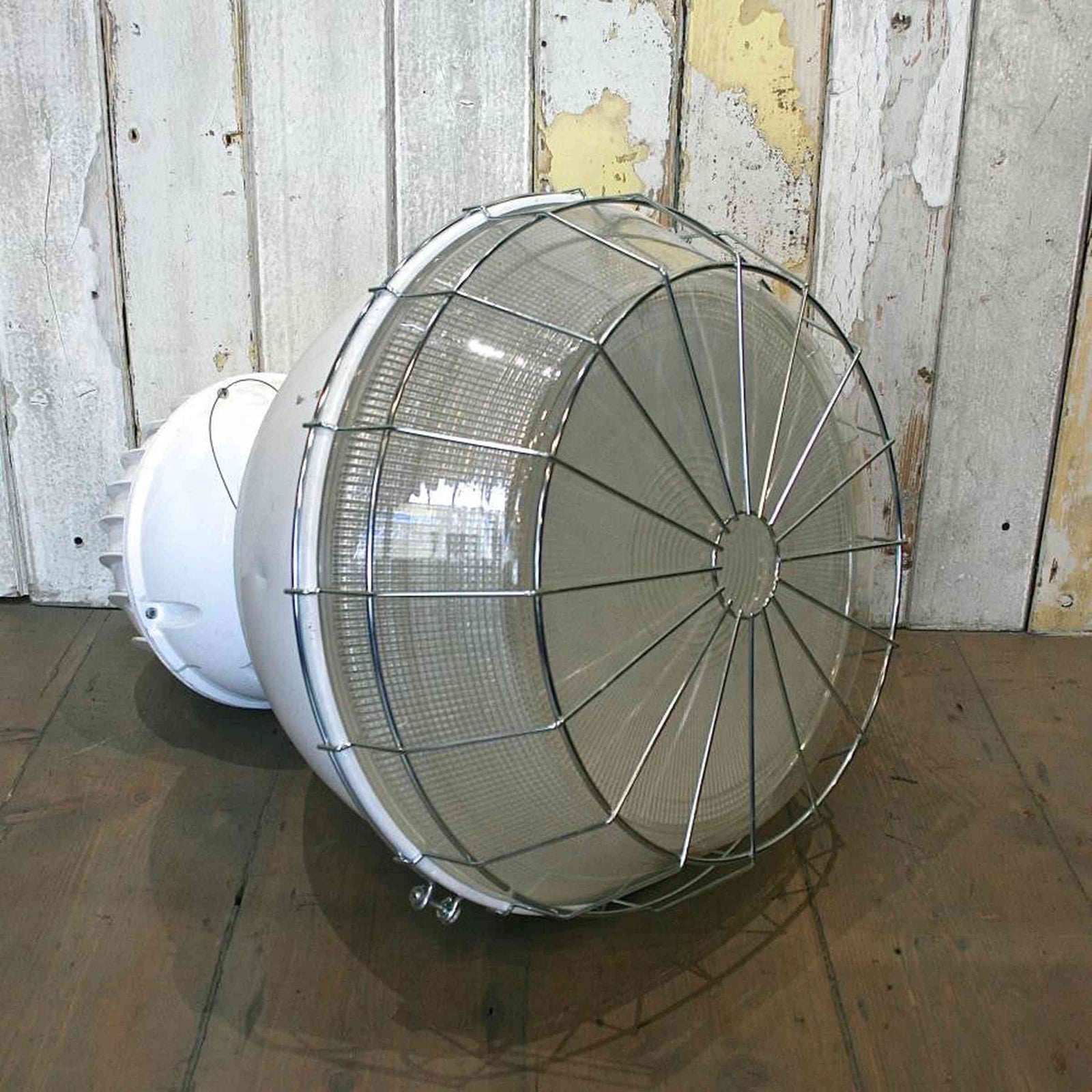 Holophane Luminaire Vanguard Light. | The Architectural Forum