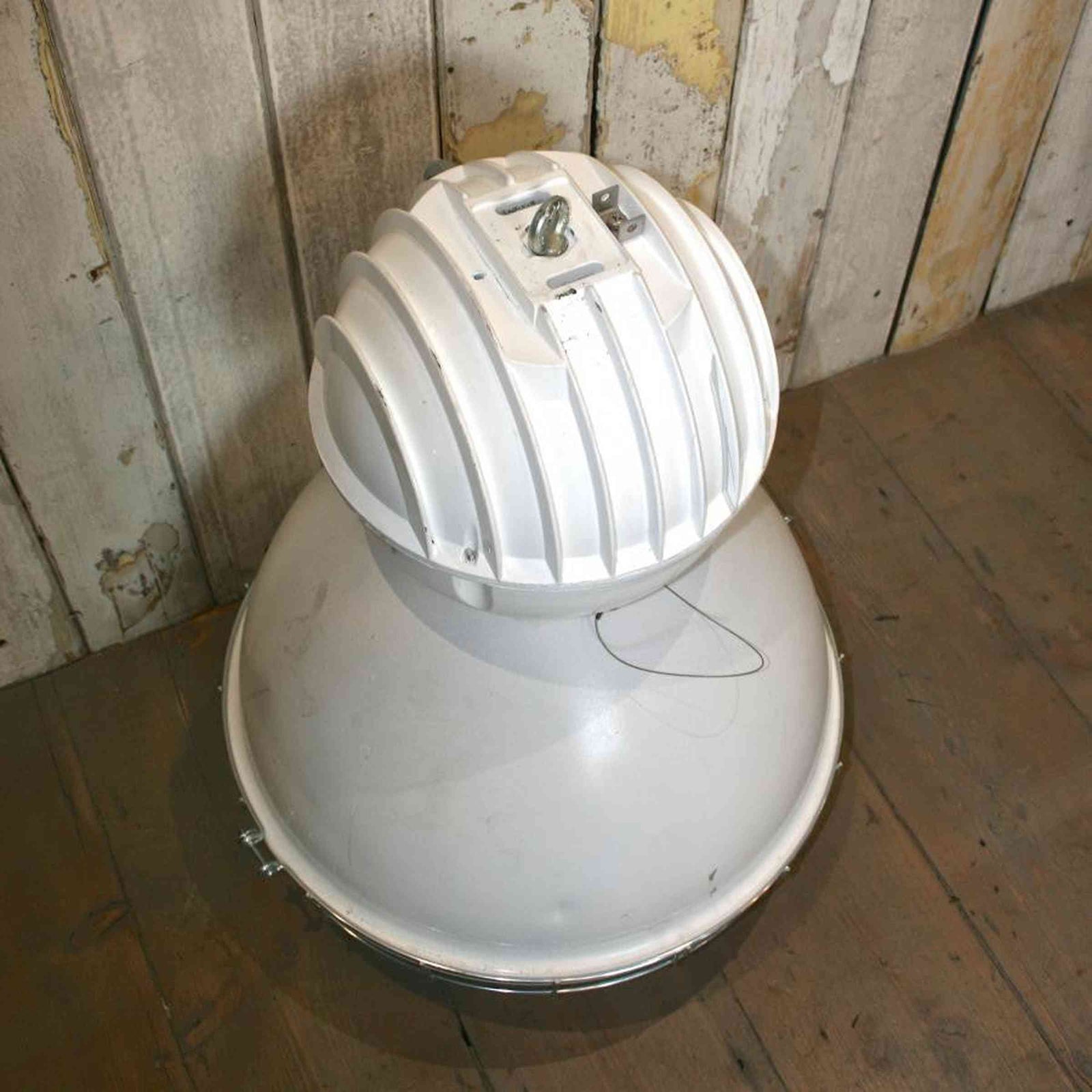 Holophane Luminaire Vanguard Light. | The Architectural Forum