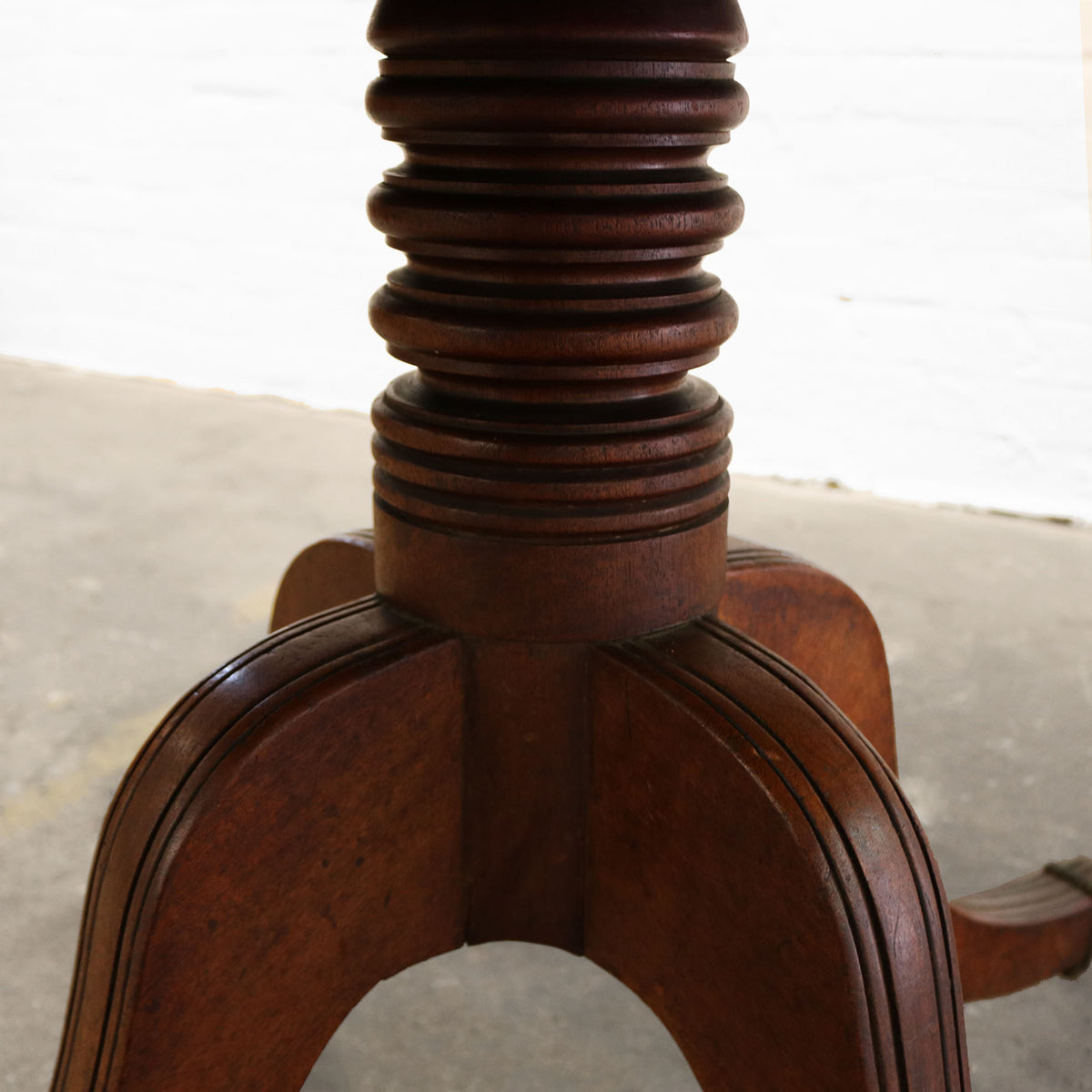 Antique Regency Mahogany Breakfast Table | The Architectural Forum